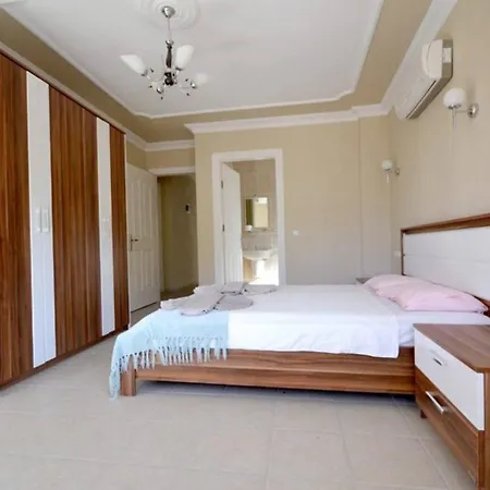 Vilă Vivid 4 With Jjacuzzi And Pool Bezkesen